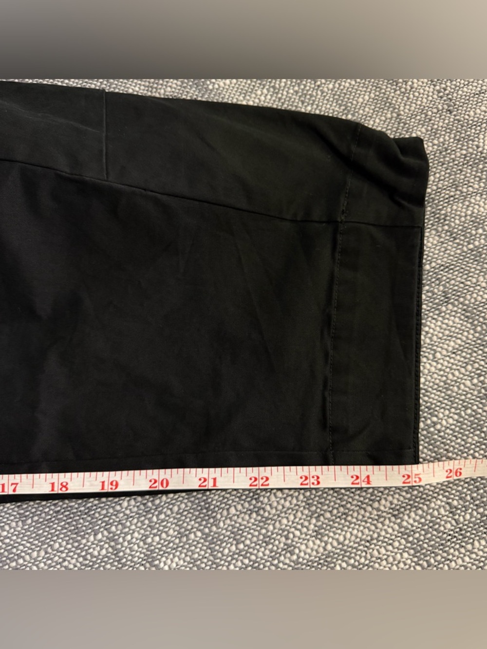 High-Rise Cropped Wide-Leg Pants in Black - Picture 9 of 12
